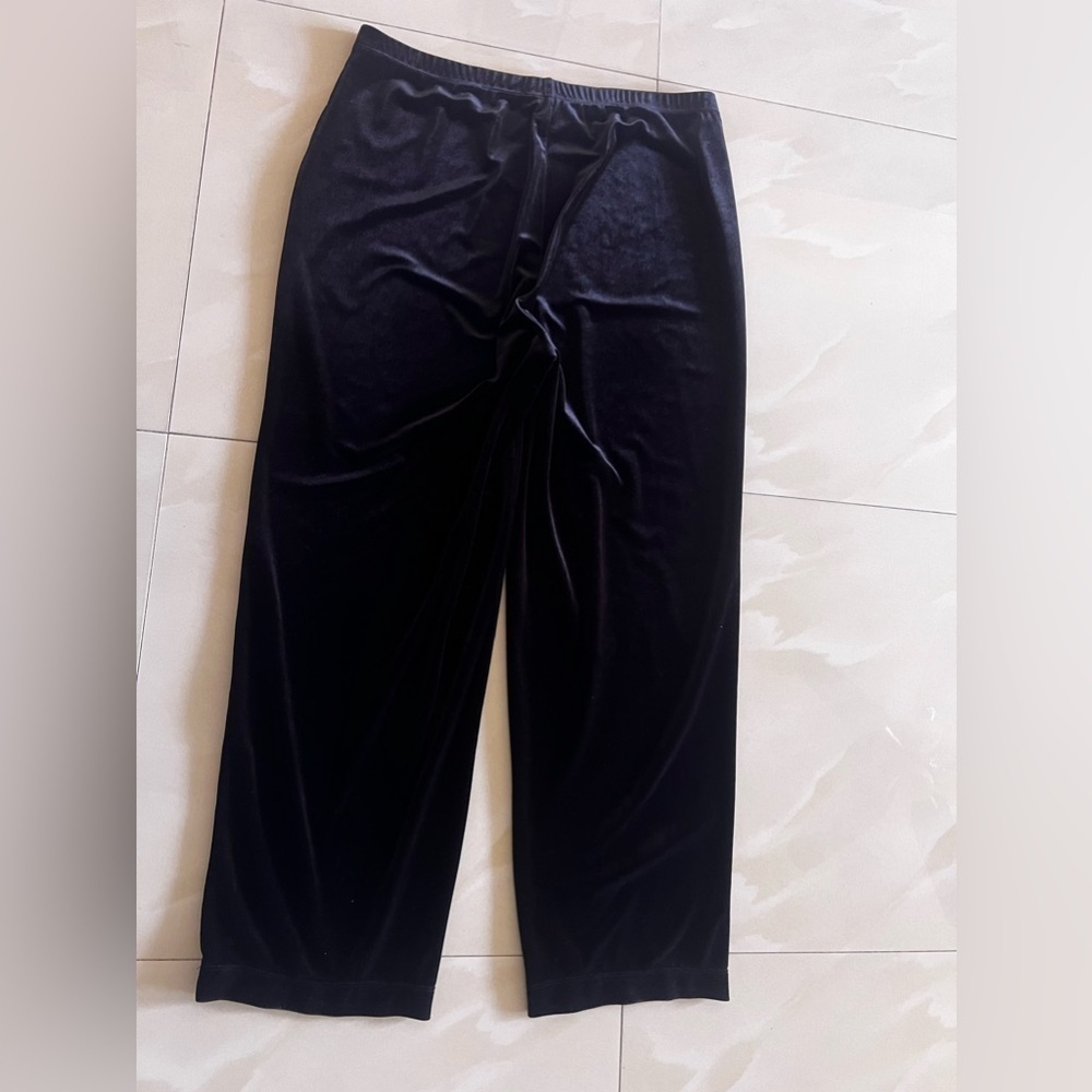 notationsย 1X Black Velour Pull-onโWide Leg Elegant Pants